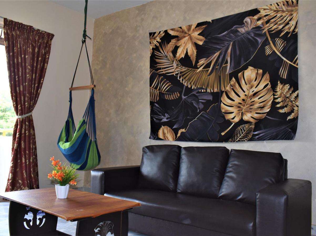 Purnama Homestay At Oceanview Resort Port Dickson Eksteriør billede